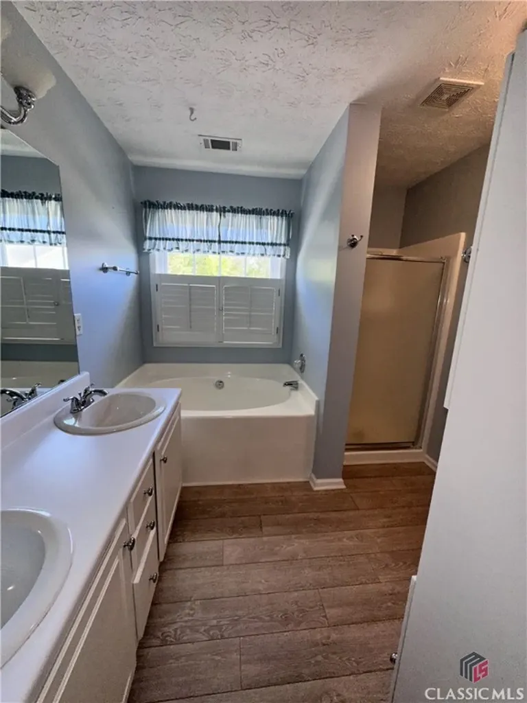 6241 Saturn Drive Flowery Branch GA 30542