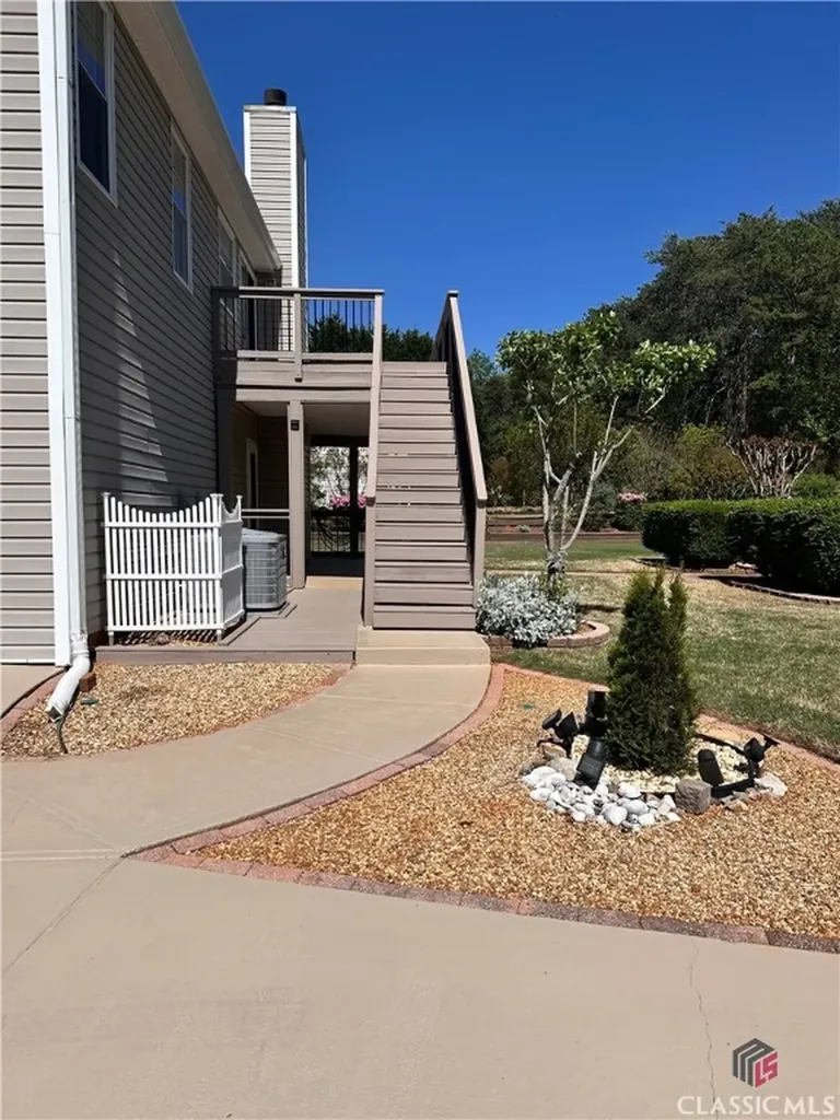 6241 Saturn Drive Flowery Branch GA 30542