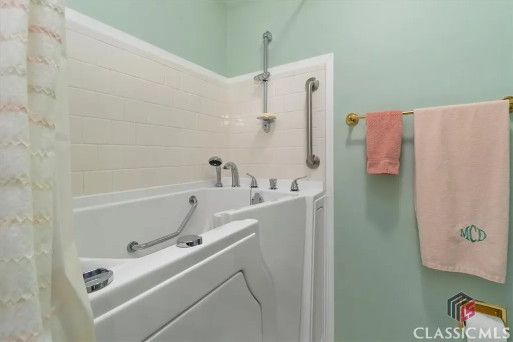 155 Fox Trace Athens GA 30606