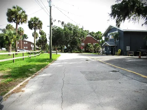 14 S Lake Street Crescent City FL 32112