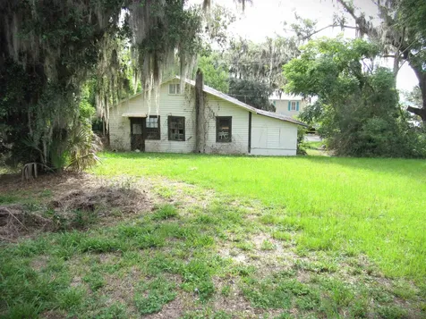 14 S Lake Street Crescent City FL 32112