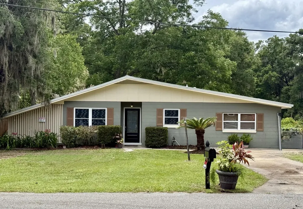 300 Westover Circle Palatka FL 32177