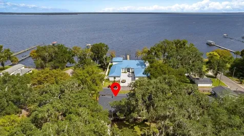 708 Myrtle Avenue Green Cove Springs FL 32043