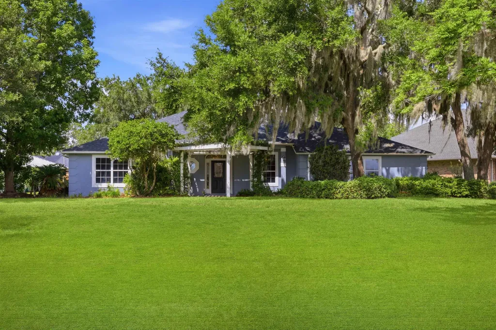 241 Crystal Cove Drive Palatka FL 32177