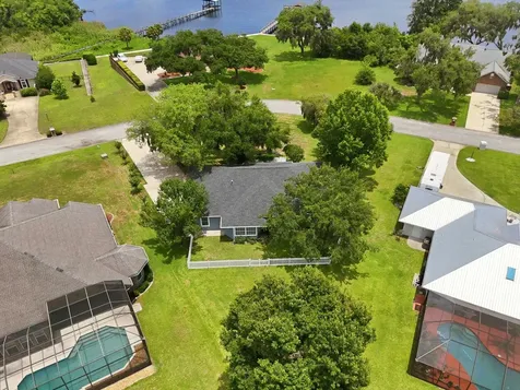241 Crystal Cove Drive Palatka FL 32177