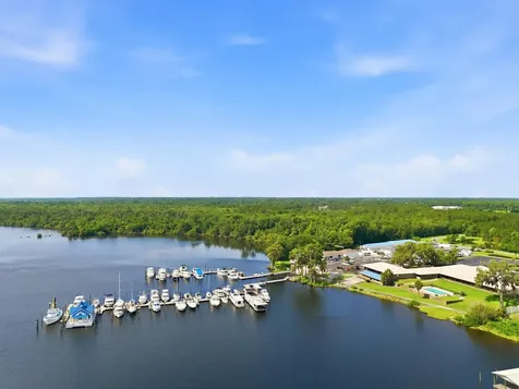 241 Crystal Cove Drive Palatka FL 32177