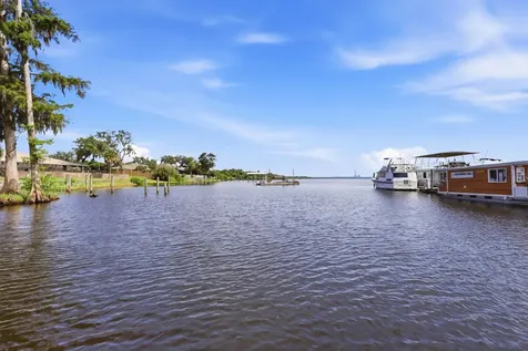 241 Crystal Cove Drive Palatka FL 32177