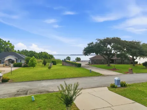 241 Crystal Cove Drive Palatka FL 32177
