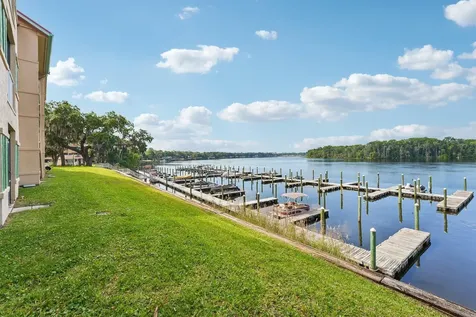 99 Broad River Place Welaka FL 32193