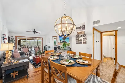 99 Broad River Place Welaka FL 32193