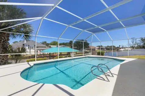 21 S Crescent Court Palm Coast FL 32137