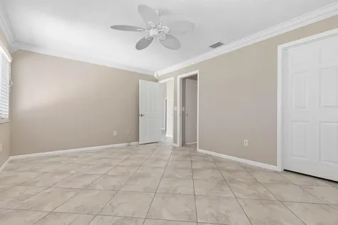 21 S Crescent Court Palm Coast FL 32137