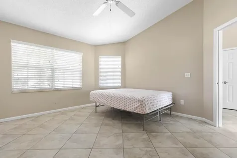 21 S Crescent Court Palm Coast FL 32137