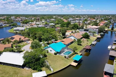 21 S Crescent Court Palm Coast FL 32137