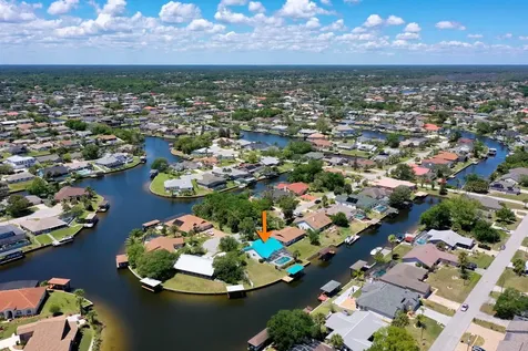21 S Crescent Court Palm Coast FL 32137
