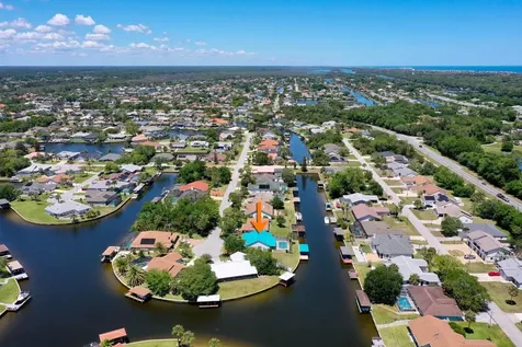 21 S Crescent Court Palm Coast FL 32137
