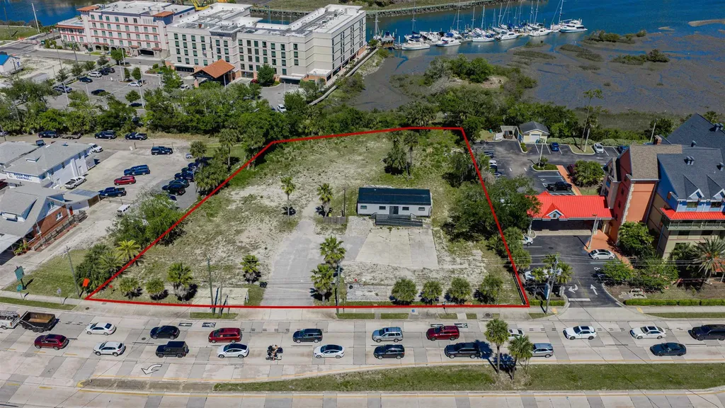 303 S Ponce De Leon St Augustine FL 32084