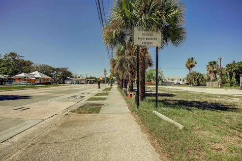 303 S Ponce De Leon St Augustine FL 32084
