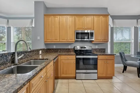 35 Ocean Crest Way Palm Coast FL 32137-5674