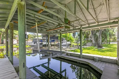137 & 135 Riverside Drive Satsuma FL 32189