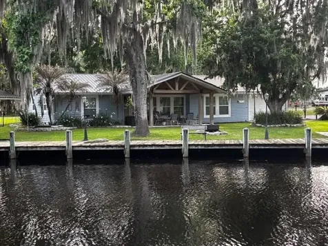137 & 135 Riverside Drive Satsuma FL 32189