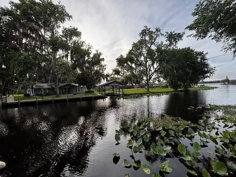 137 & 135 Riverside Drive Satsuma FL 32189