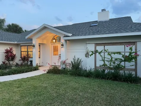 3 Creek Court Palm Coast FL 32137-8910