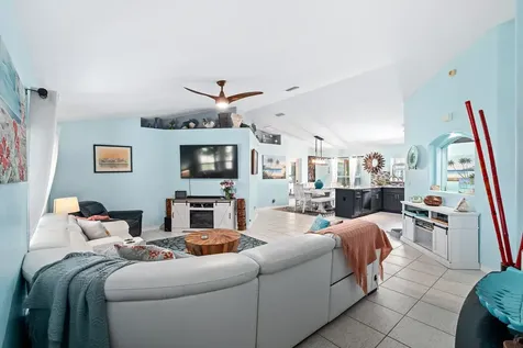 34 Beaverdam Palm Coast FL 32137