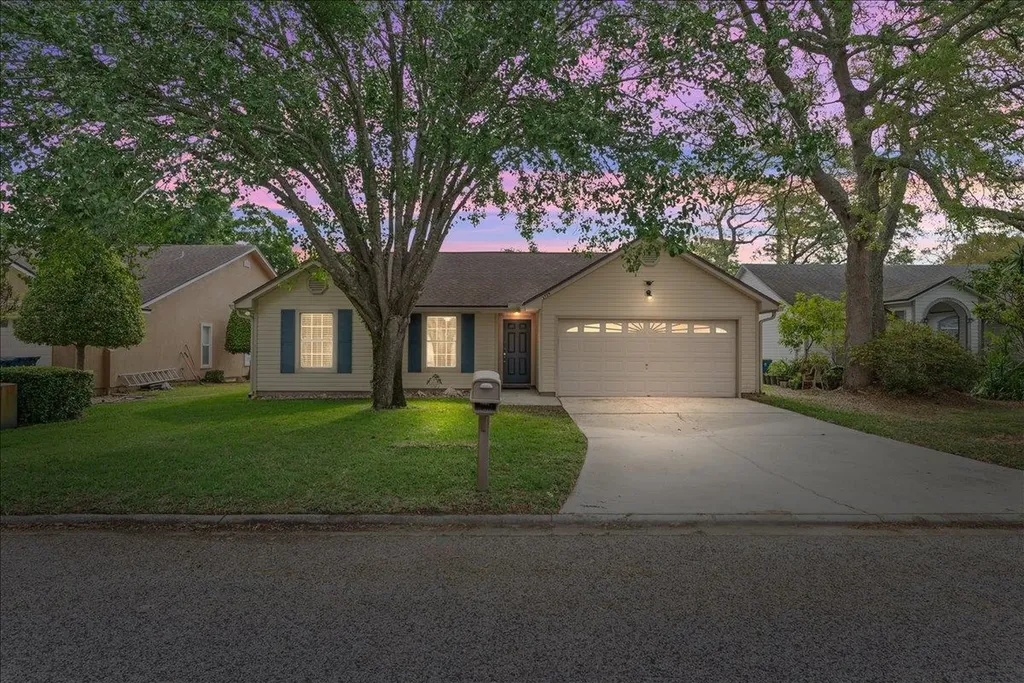 1729 Chandelier Circle Jacksonville FL 32225