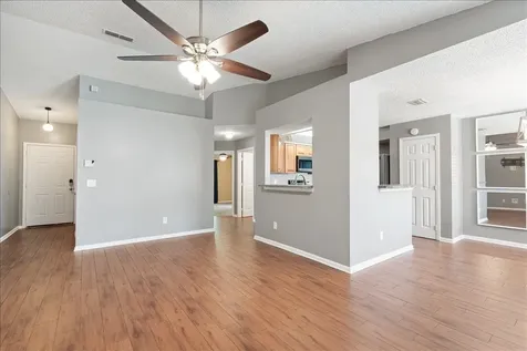 1729 Chandelier Circle Jacksonville FL 32225