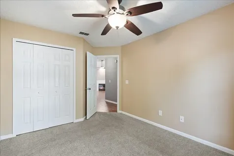1729 Chandelier Circle Jacksonville FL 32225
