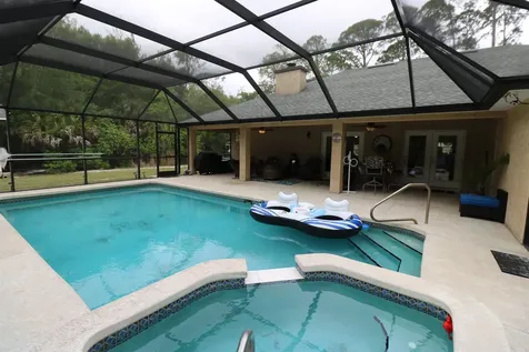 909 Colonial Drive St Augustine FL 32086