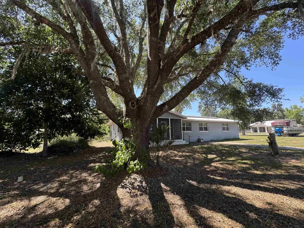 103 Bass Avenue Satsuma FL 32189