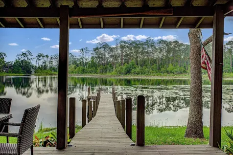 216 Lake Como Drive Pomona Park FL 32181