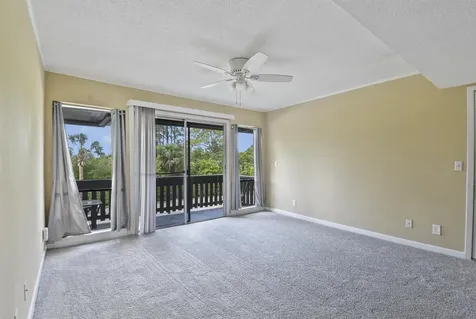 40 Club House Drive Palm Coast FL 32137