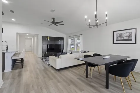 1017 Panther Lake Parkway Jacksonville FL 32221