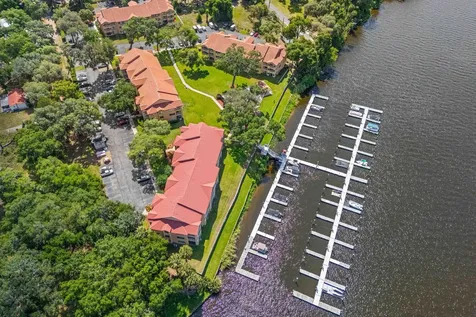 99 Broad River Place Welaka FL 32193
