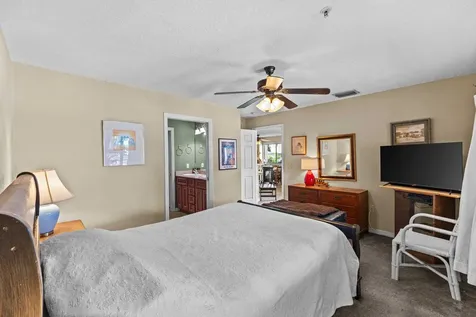 99 Broad River Place Welaka FL 32193