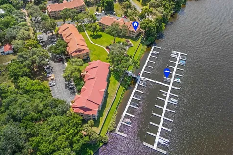 99 Broad River Place Welaka FL 32193
