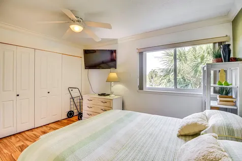 236 River Bend Place Welaka FL 32193