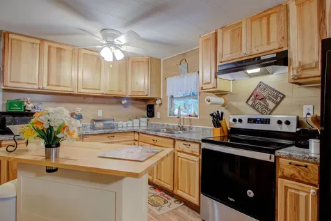 736 San Mateo Road Satsuma FL 32189