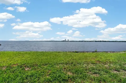 157 W Grandview Drive East Palatka FL 32131