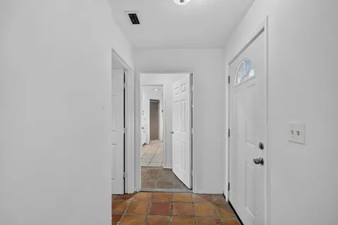 157 W Grandview Drive East Palatka FL 32131