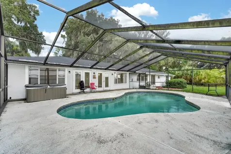 157 W Grandview Drive East Palatka FL 32131