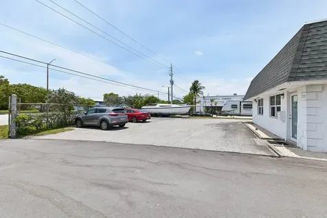 2213-2215 W Mcnab Road Pompano Beach FL 32069