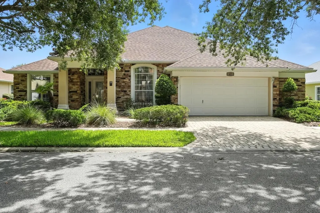 67 W Lagare Street Palm Coast FL 32137-8263