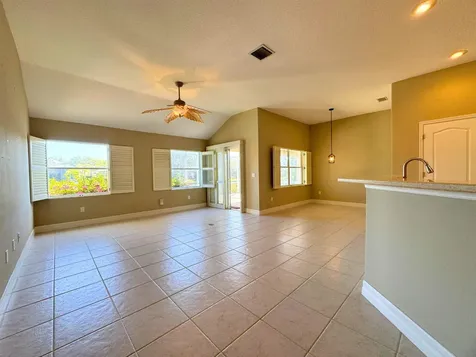67 W Lagare Street Palm Coast FL 32137-8263