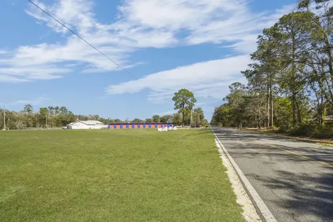 9150 SE County Road 221 Hampton FL 32044