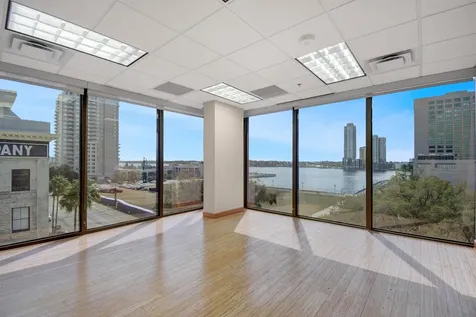 233 E Bay Street Jacksonville FL 32202