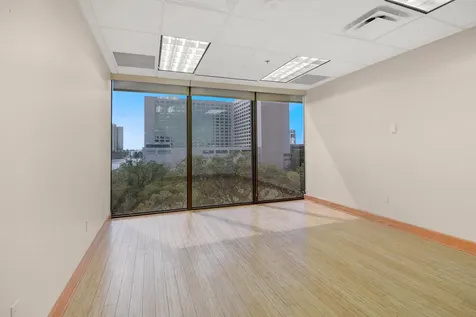 233 E Bay Street Jacksonville FL 32202